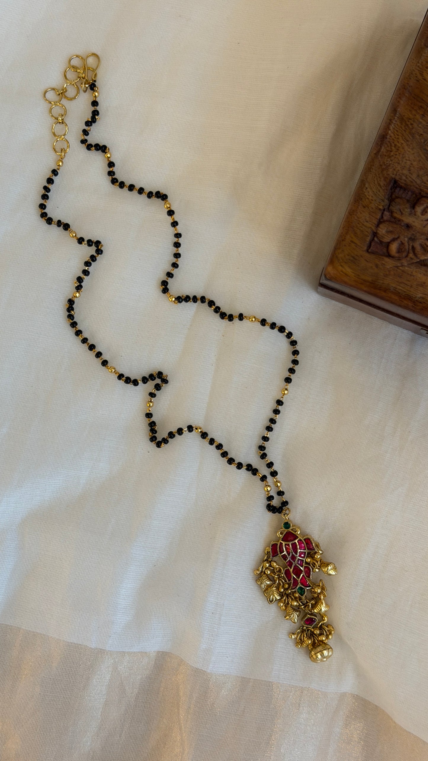 Meenakshi Jadau Mangalsutra