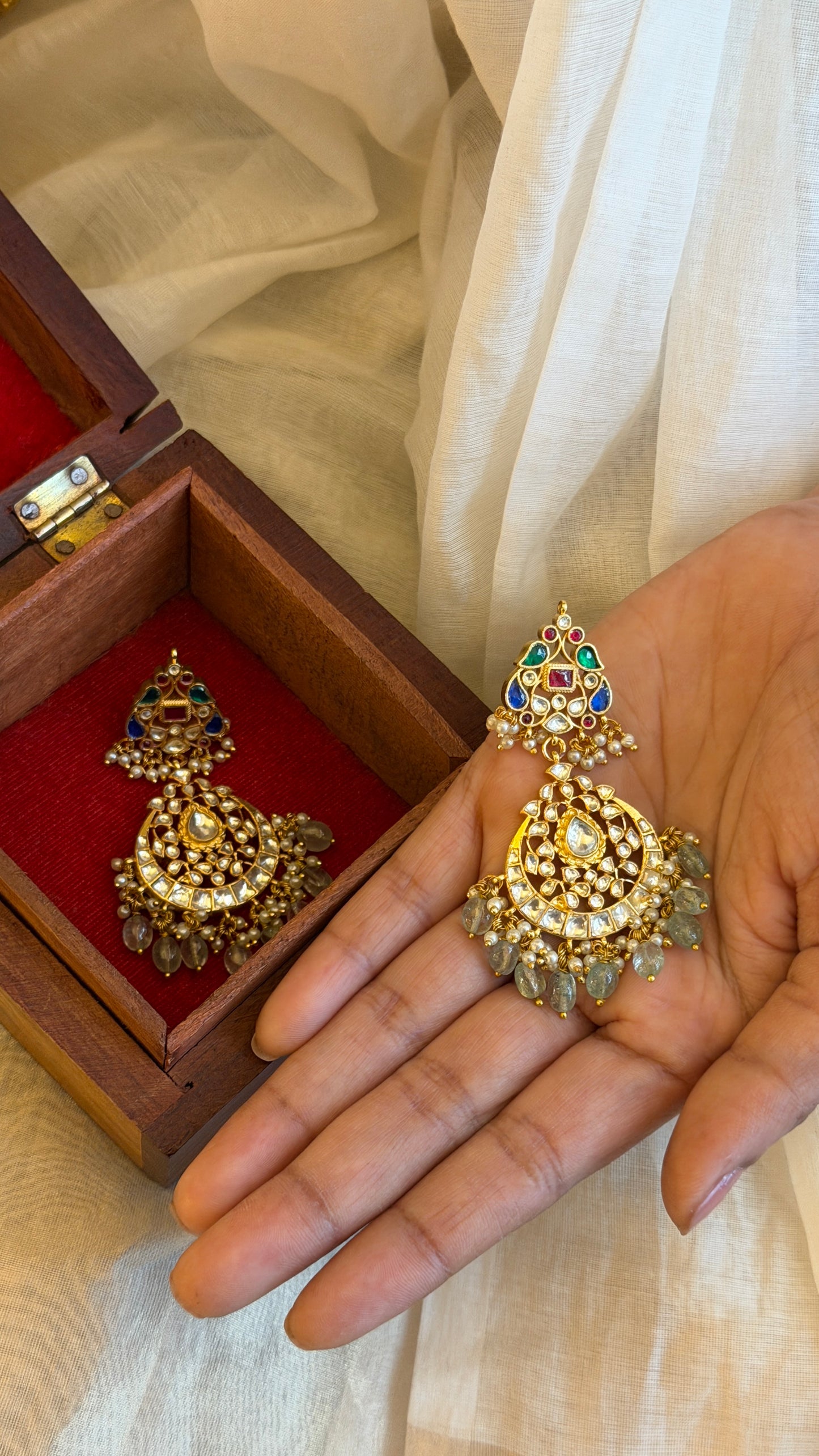Rishvika Jadau earring