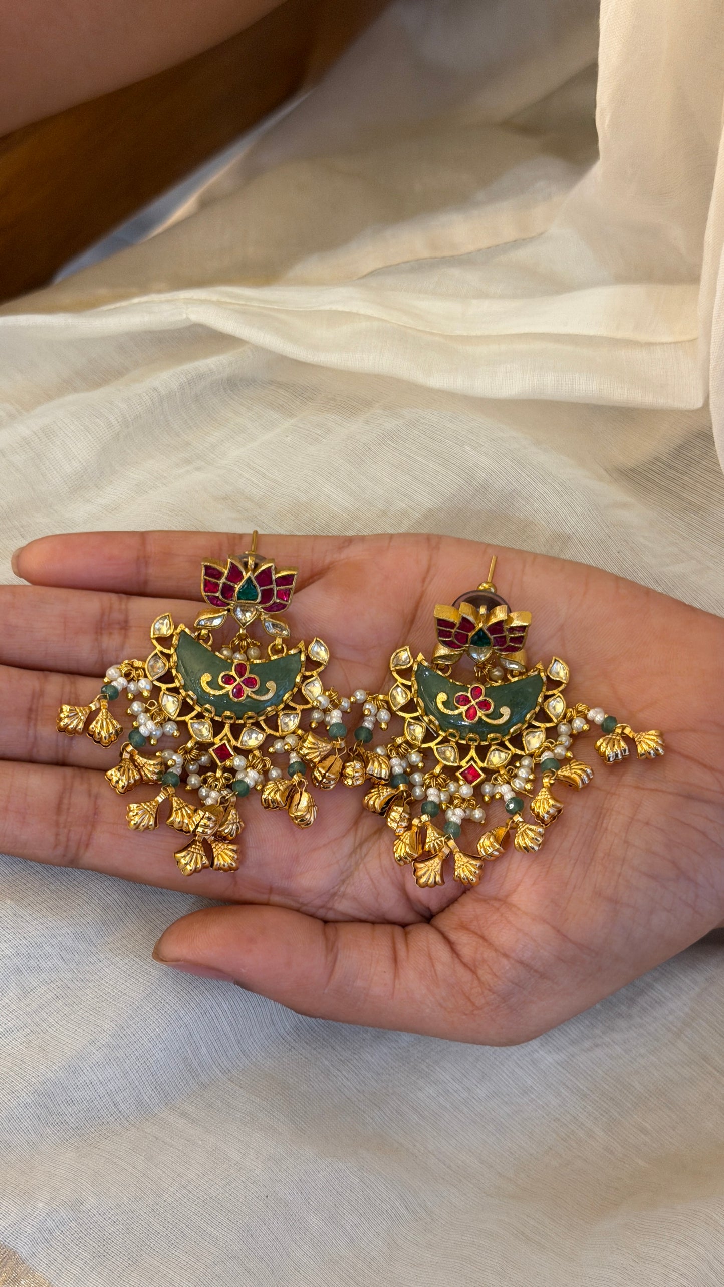 Varnamayi Jadau