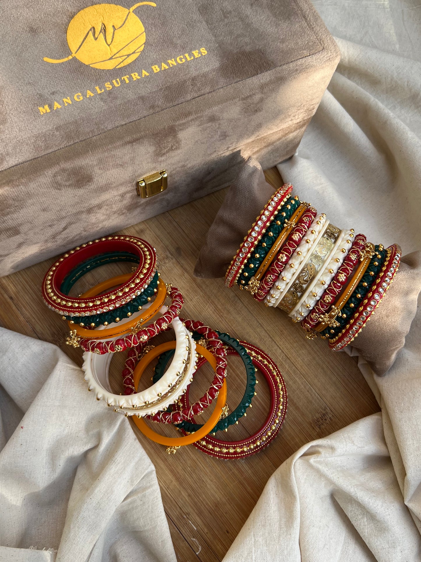 Anandi Bangles Set