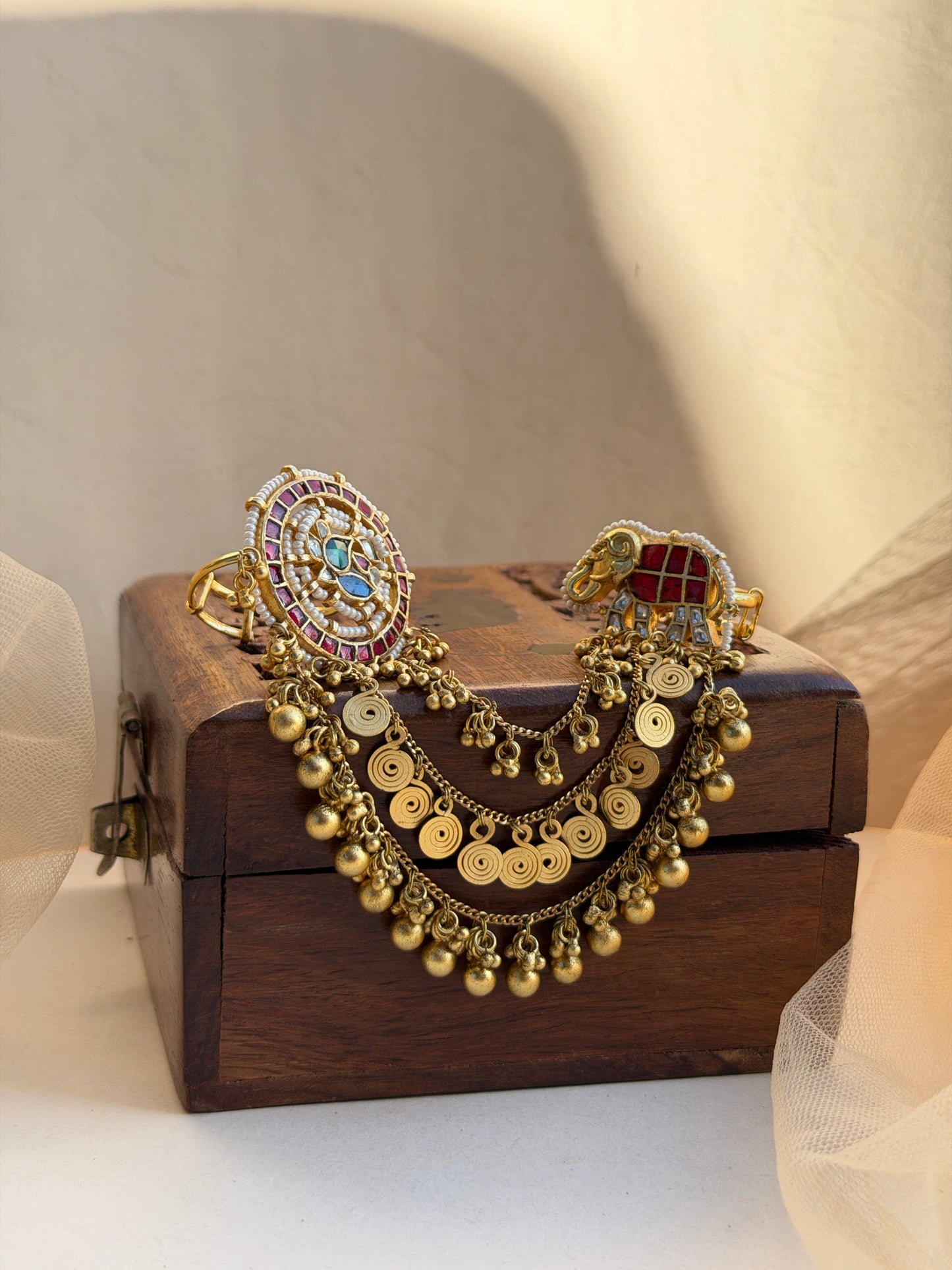 Jadau Double Finger Ring