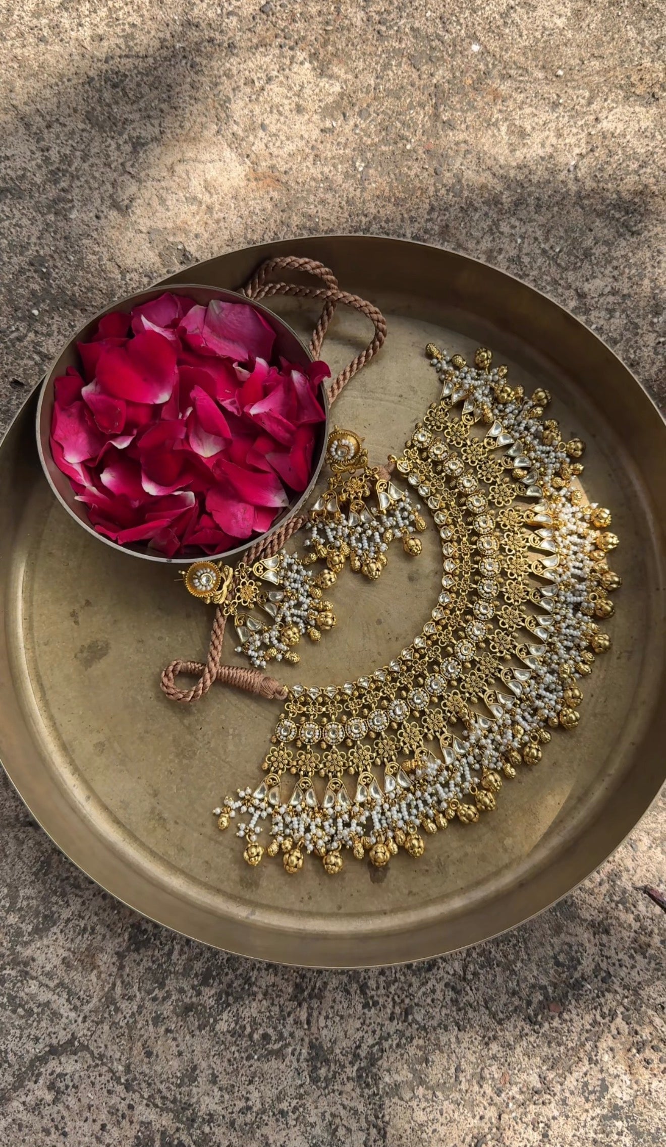 Rajwadi White Jadau Ghunghroo Necklace