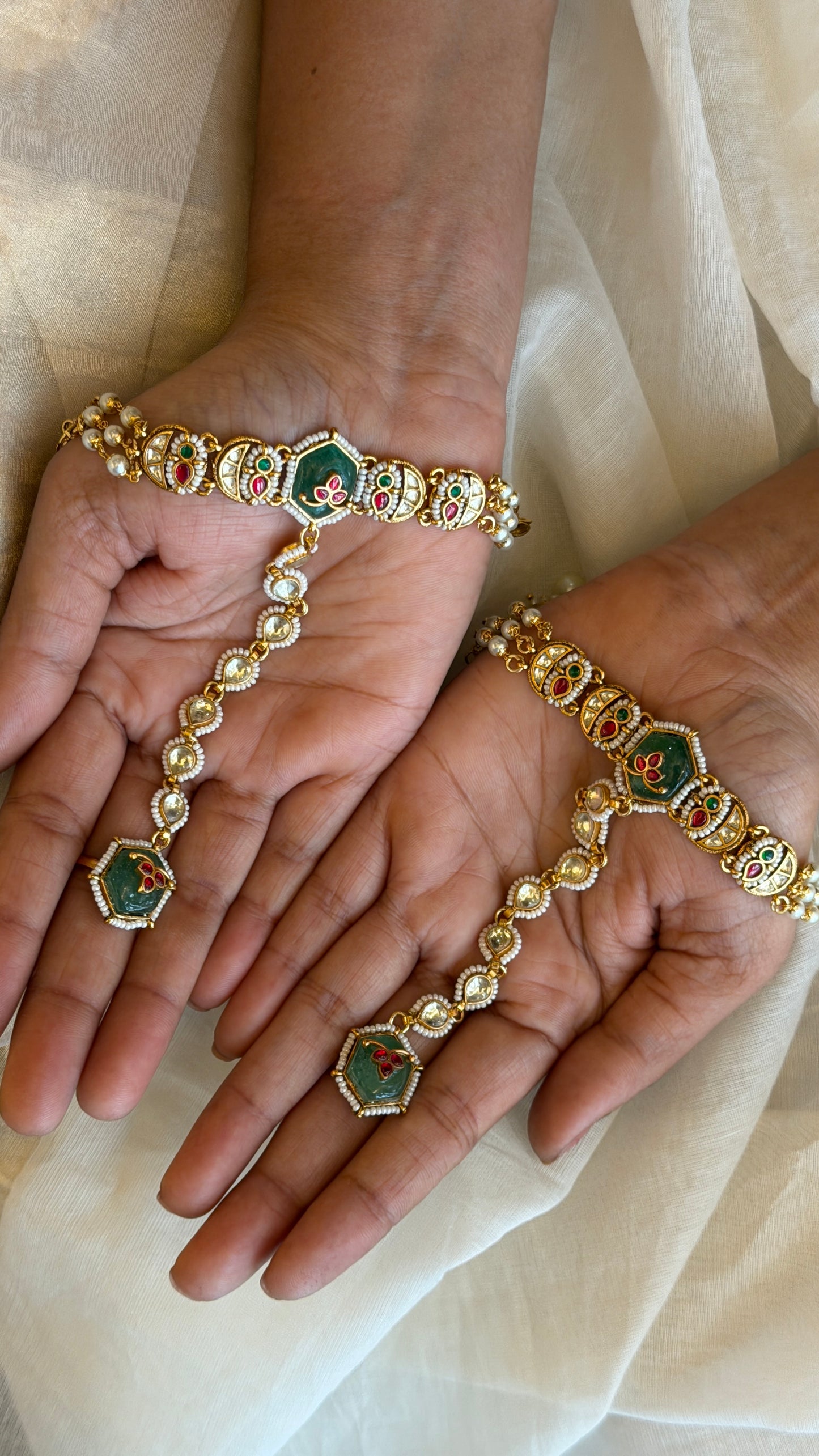 Hiranya Hathphool