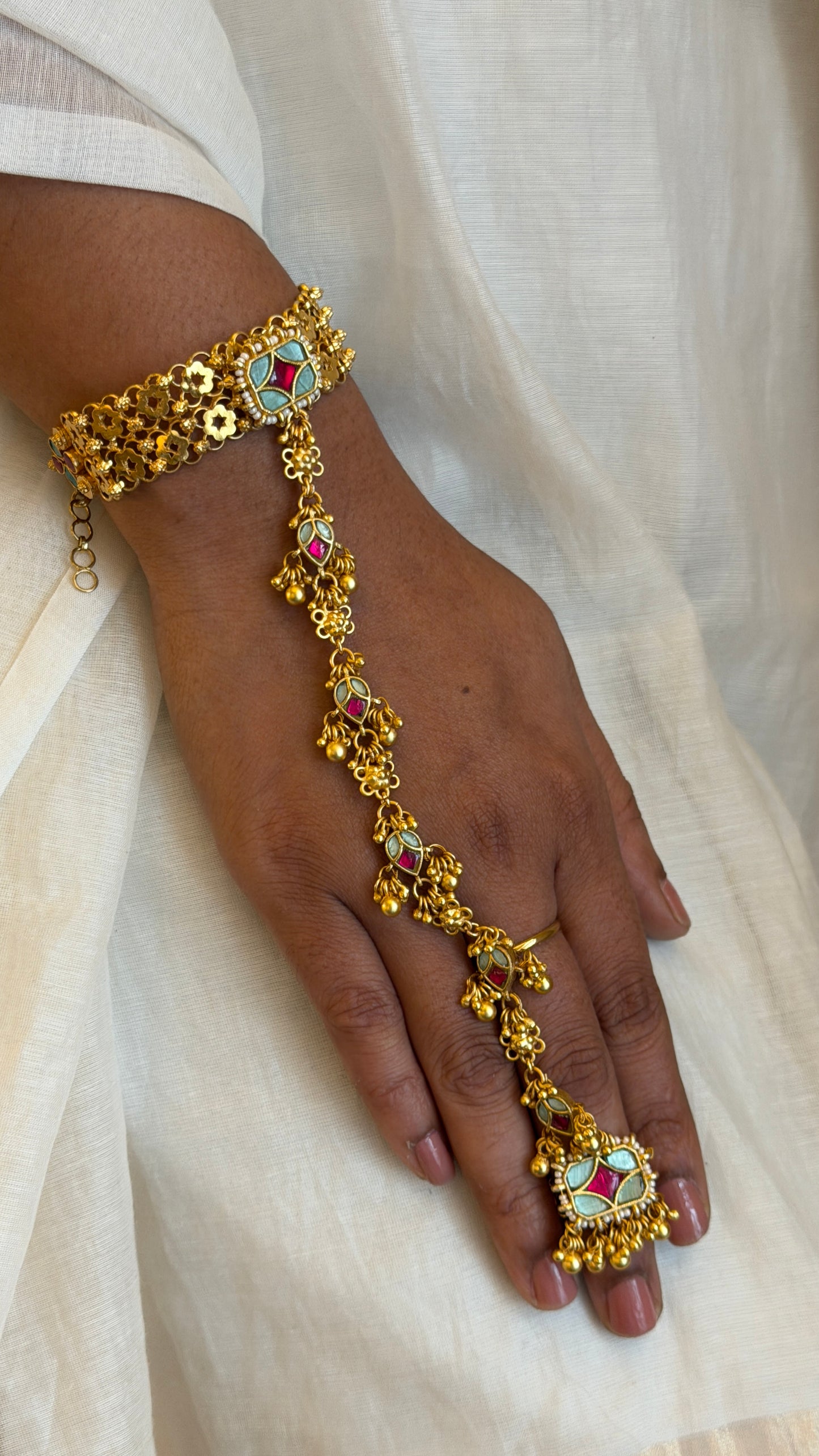 Turquoise Raj Hathphool