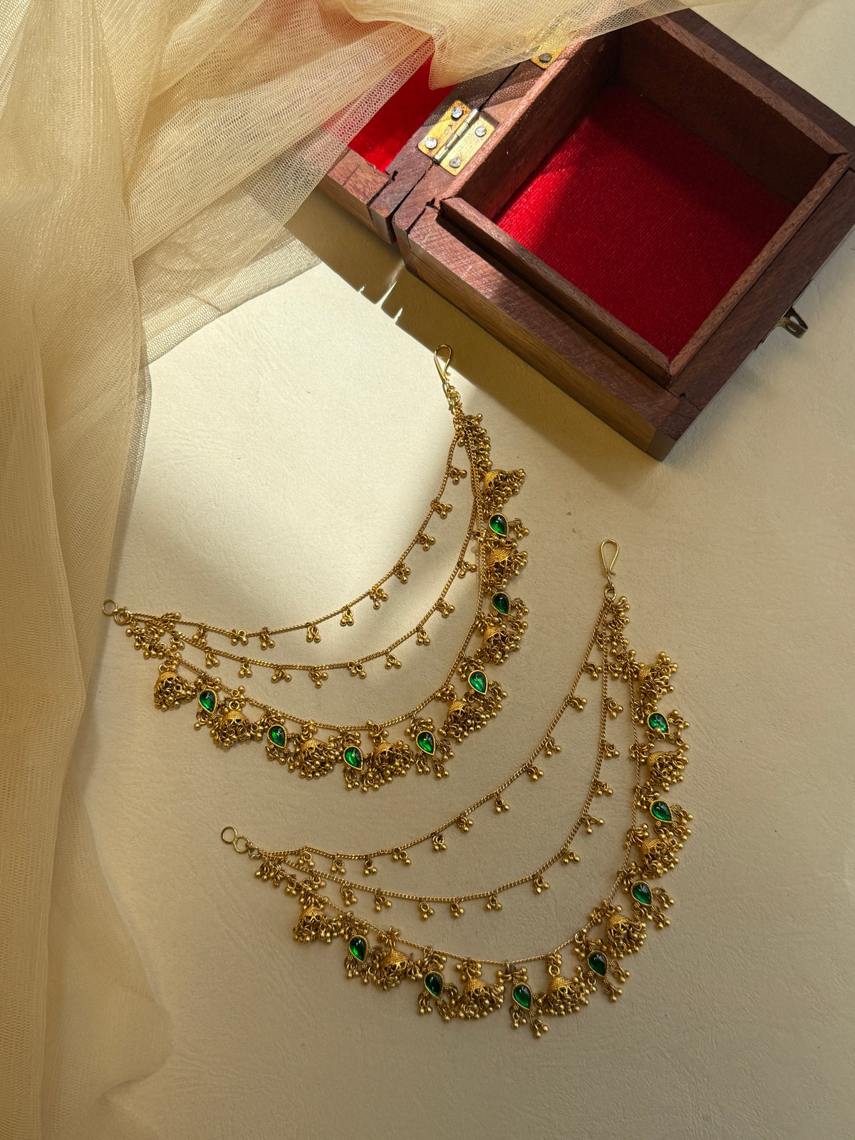 Mrunali Jadau Ear Chain