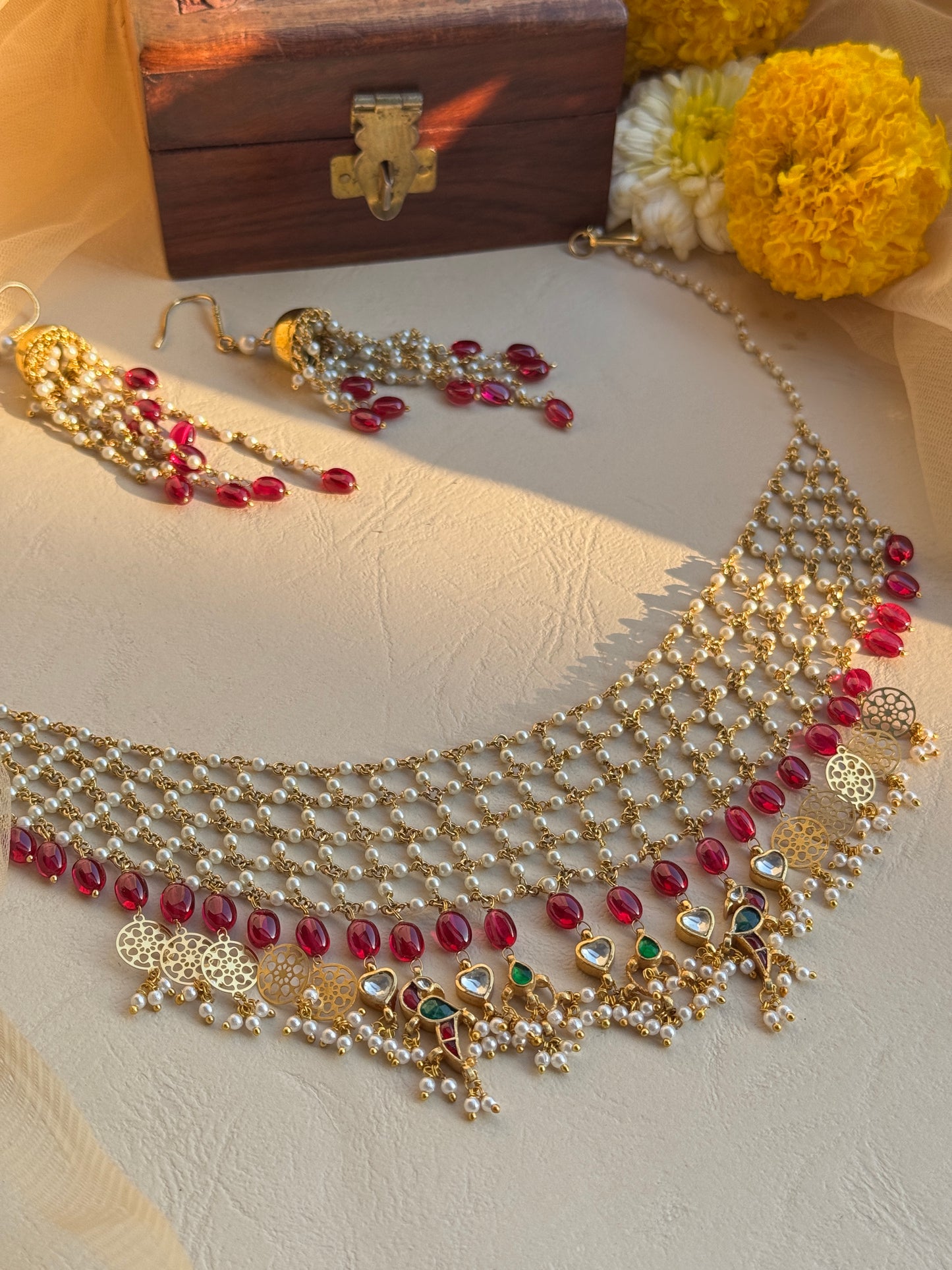 Gold plated jaali weave moti necklace set