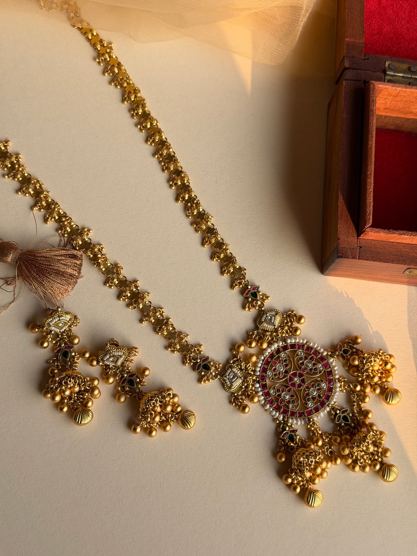 Saanvi Jadau Necklace