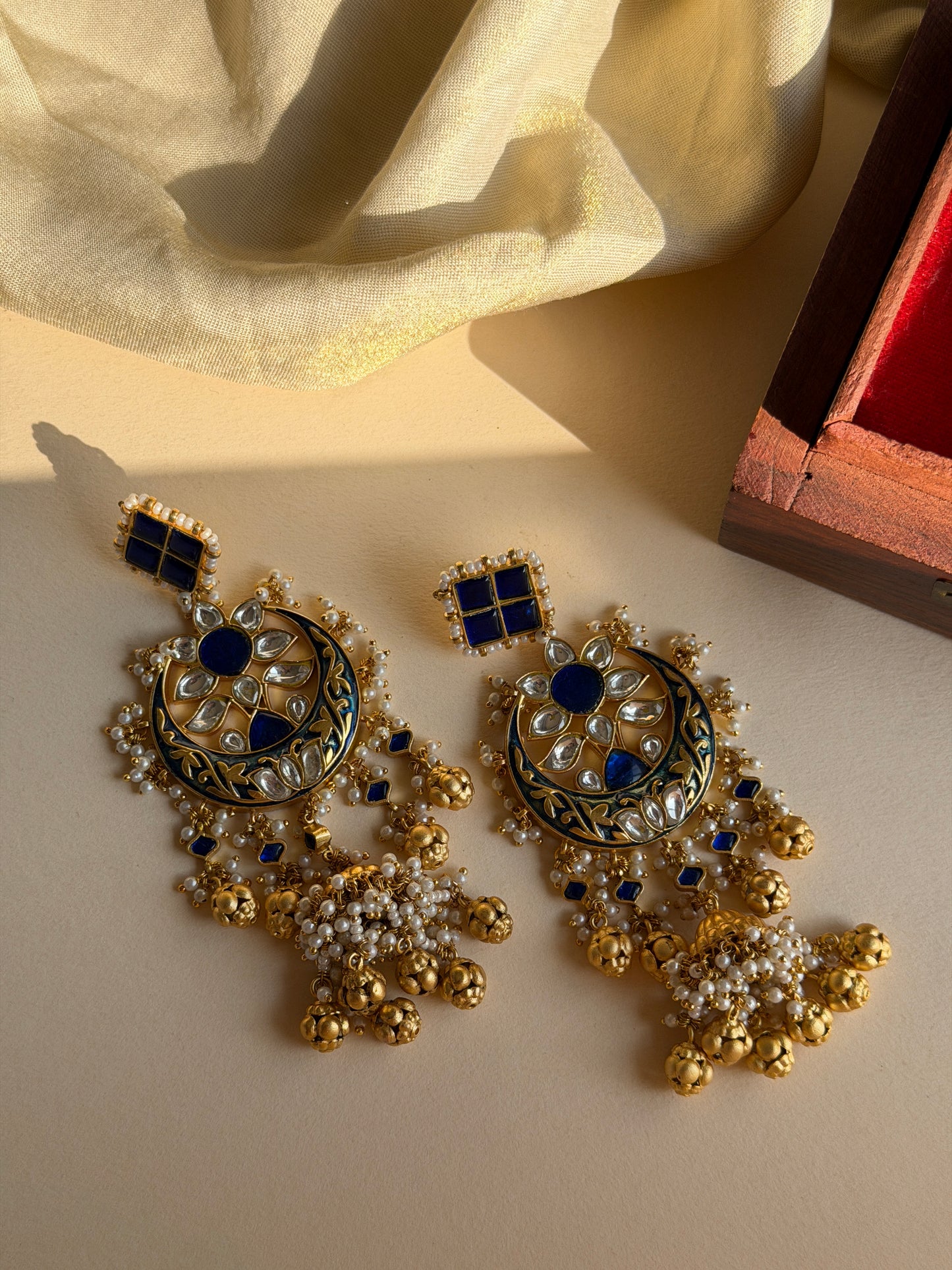 JADAU EARRINGS WITH BLUE STONES